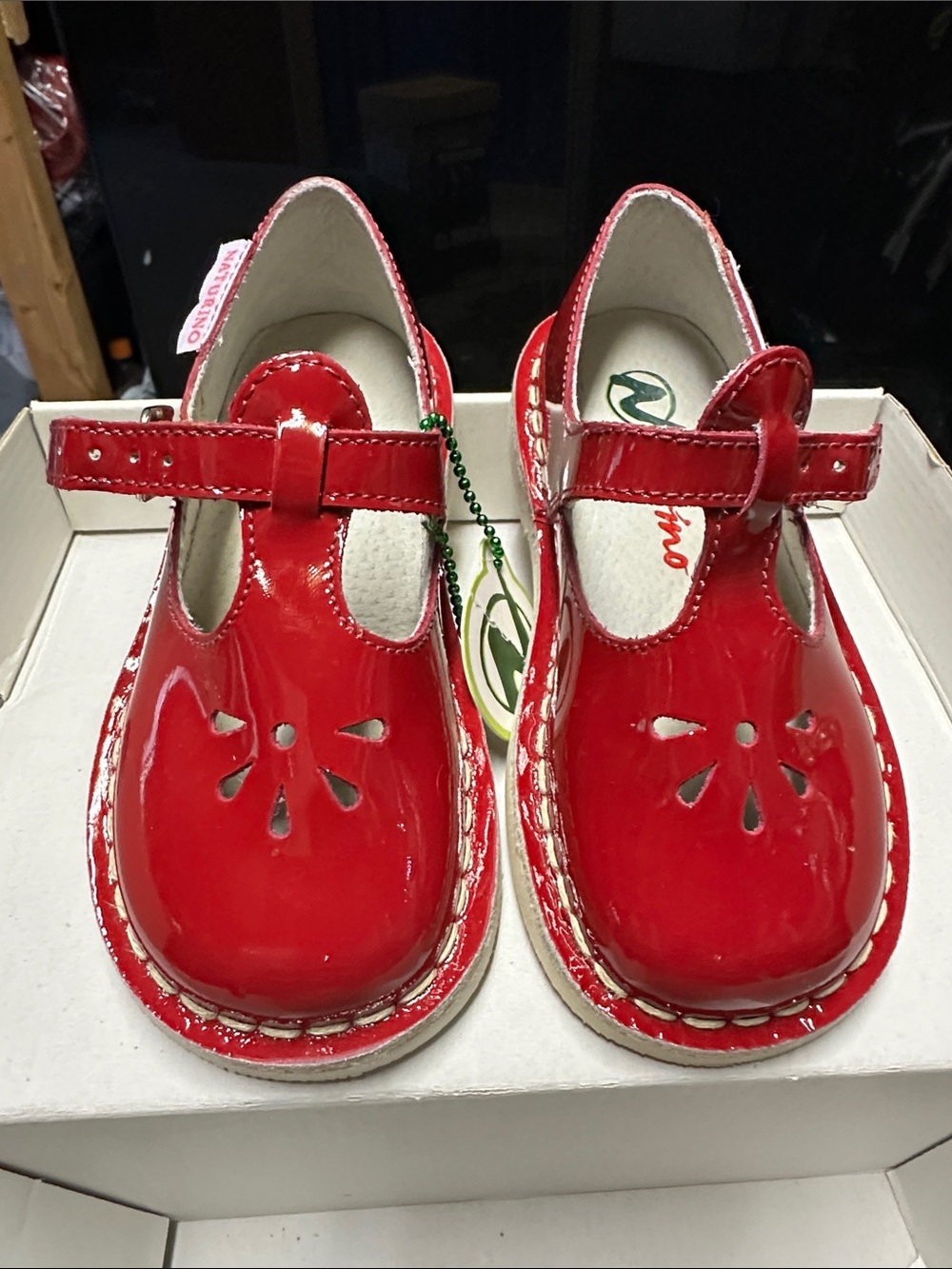 Naturino red shine leather shoes 24 eu size